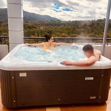 Semesterbostad Elena's Country & *