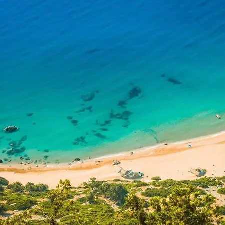 Semesterbostad Elena's Country & Kalithies