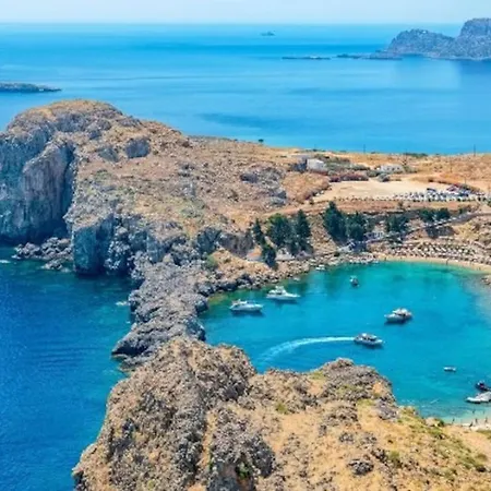 Elena's Country & Semesterbostad Kalithies