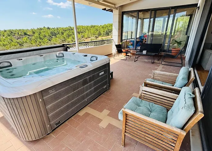 Elena's Country & * Kalithies