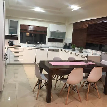 Elena's Country & Holiday home