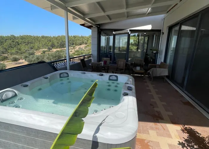 Elena's Country & بيت للعطل *